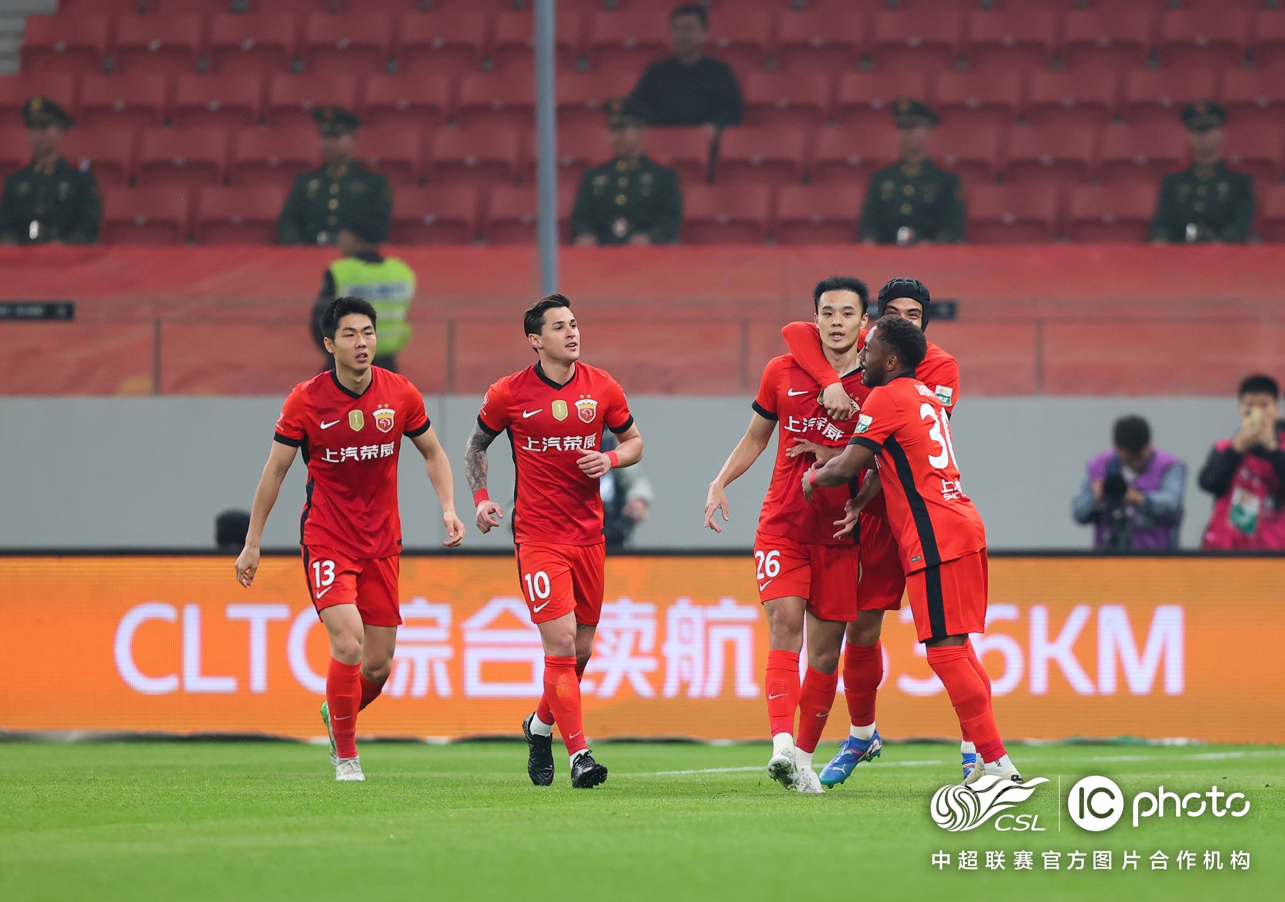 包含窗口期上海申花备战CBA常规赛，状态回暖细节曝光，话题不断，数据趋势出现新变化的词条